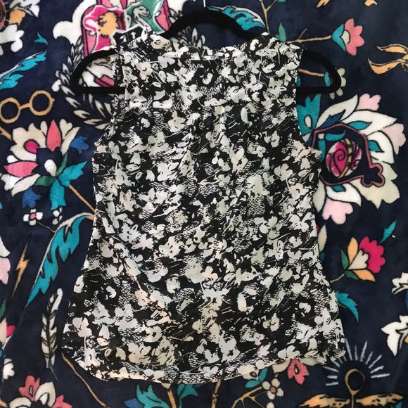 Banana republic blouse - Picture 2 of 3